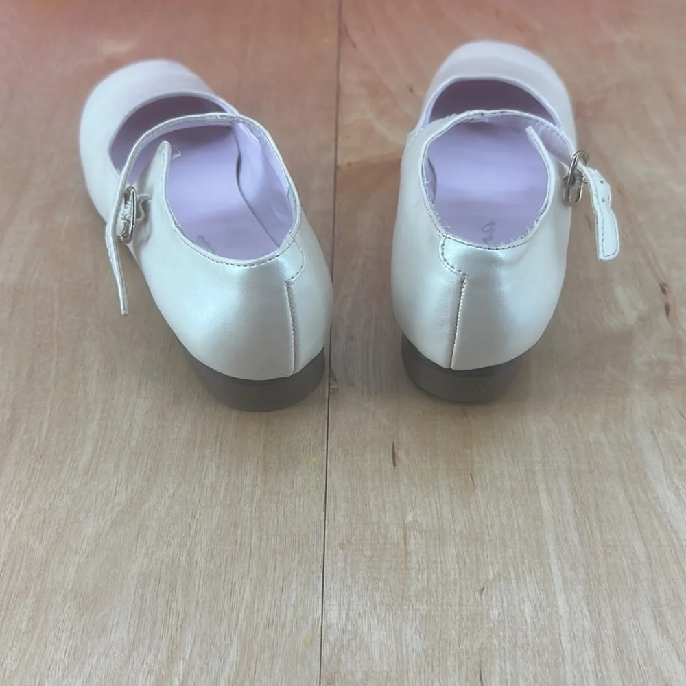 Girls preloved Nina Pageant shoes off‎ white shimmer tint size 13.5